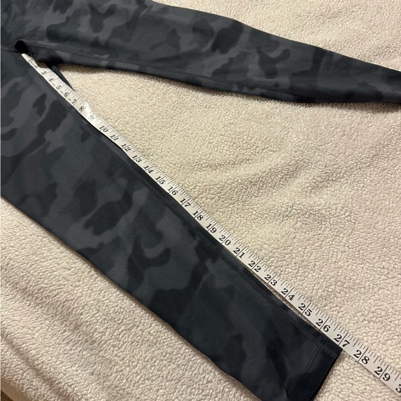 Zella Live In Maternity 7/8 Legging Gray Camo Over the Belly - Picture 8 of 11